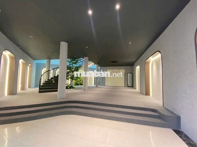 Cho thuê căn nhà riêng DT 150m2 x 5 tầng phố Trung Hòa - KĐT Trung Yên