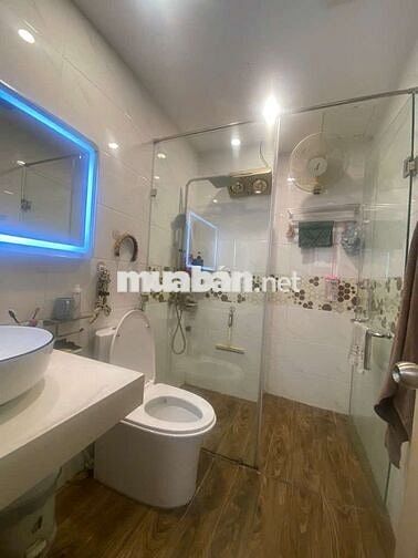 Nhà Ngọc Lâm Long Biên 56m2,Giá 9,7 tỷ, Nhà Siêu Đẹp.