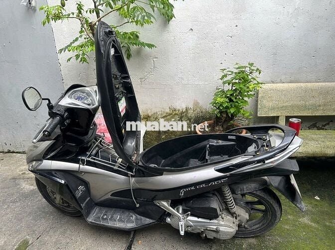cần bán Honda Air Blade 2012 đen bạc máy zin