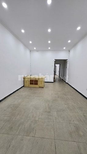 Cho thuê nhà ngõ 110 Trung Kính, DT 92m2 x 5 Tầng, Mặt tiền 4.5m, 9P