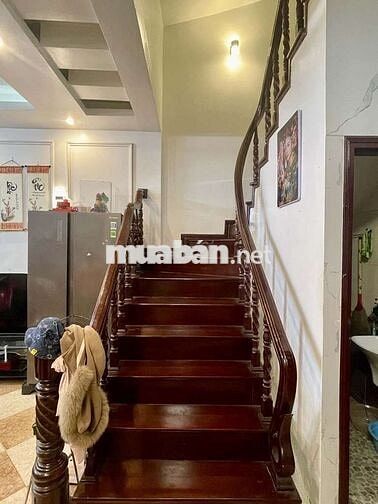 Bán nhà Nguyễn Văn Cừ, Lô Góc, Nhà Dân Xây, Mặt Tiền Rộng.