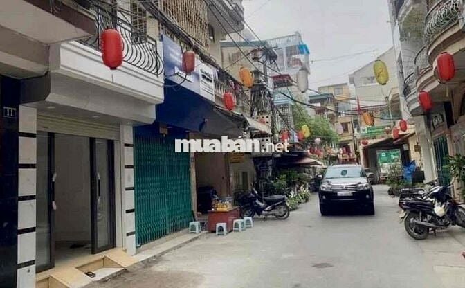 Cho thuê mặt bằng làm kho 30m² mặt ngõ rộng phố Minh Khai ô tô ra vào