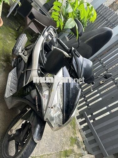 cần bán Honda Air Blade 2012 đen bạc máy zin