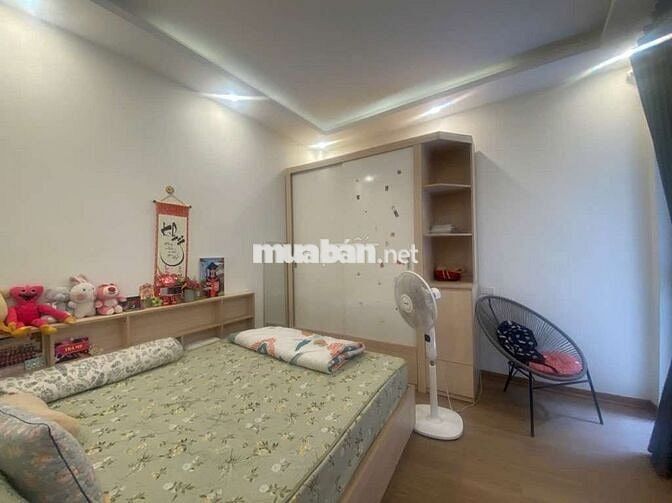 Nhà Ngọc Lâm Long Biên 56m2,Giá 9,7 tỷ, Nhà Siêu Đẹp.