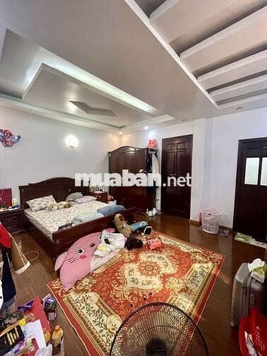 Bán nhà Nguyễn Văn Cừ, Lô Góc, Nhà Dân Xây, Mặt Tiền Rộng.