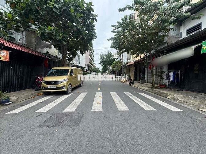 Mặt tiền khu họ Lê, 3 tầng đường Lê Sao, Tân Phú, 37m2, giá 4,8 tỷ tl