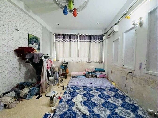 31/11B NGUYỄN ĐÌNH CHIỂU P4 QUẬN PHÚ NHUẬN