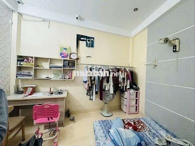 31/11B NGUYỄN ĐÌNH CHIỂU P4 QUẬN PHÚ NHUẬN