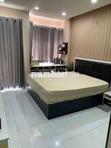 Bán nhà mặt tiền Đường Đồng Đen-Bàu Cát
, 5 tầng,5pn.5wc, xây kiên cố