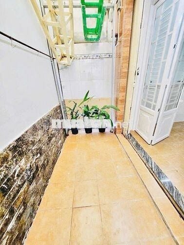 NHÀ ĐẸP Q4 - 40m2 - 3 LẦU ĐÚC - 4PN- KO QH- CHỈ 4.2 TỶ