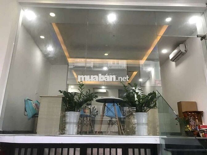 SHARE MẶT BẰNG VỪA Ở VỪA  KINH DOANH SẦM UẤT QUẬN 7 CHỈ 6 TRIỆU THÁNG