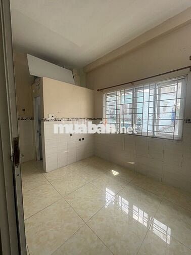 VÀI BƯỚC RA MẶT TIỀN Q4- 4 LẦU ĐÚC- 3x8,5m- CHỈ 4 TỶ NHỈNH