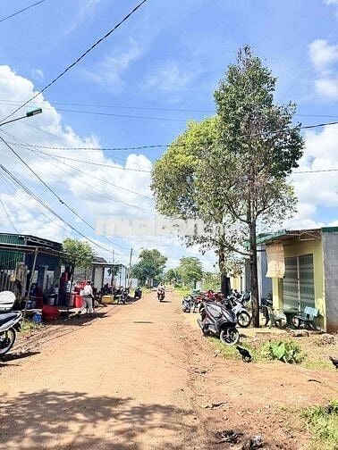 MẶT TIỀN KINH DOANH GÓC 2MT ĐƯỜNG NHỰA A1 THÔN 4 CƯEBUR PHƯỜNG BMT