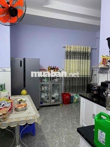 Nhà Bán . Cách bến xe Q8 .2 cây số .DT 4x16 .1 lầu sân thượng