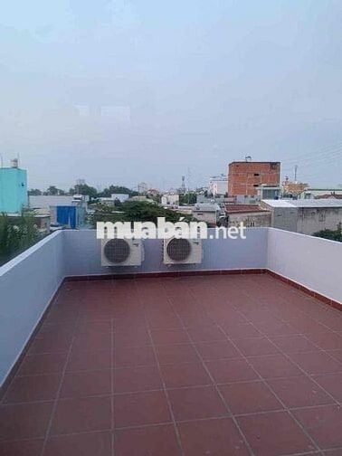 Nhà Bán . Cách bến xe Q8 .2 cây số .DT 4x16 .1 lầu sân thượng