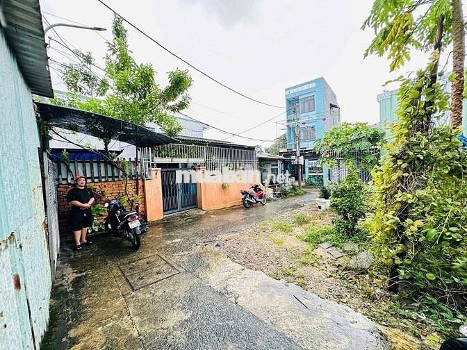 TÔI CẦN BÁN NHANH LÔ ĐẤT KIỆT GẦN BIỂN 200m