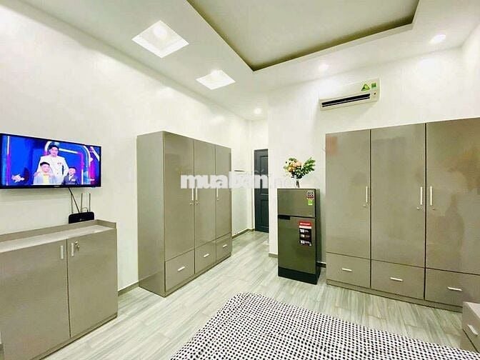 NHÀ 1 TRỆT 2LẦU+ST TRƯỚC SAU, 4X18M 4PN 6WC NGAY GIGAMALL LÀM VP, CHDV