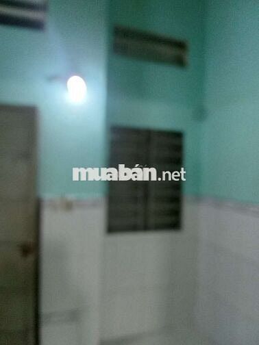 Phòng trệt, đẹp, ngay cổng KCN Sóng thần 1