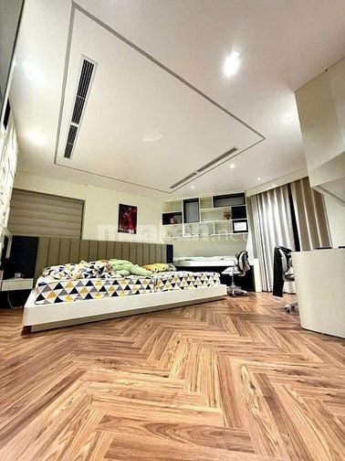 Nhà em bán lại căn hộ 2PN 75m2 giá hơn 5 tỷ tòa CT1 Thành phố Giao lưu