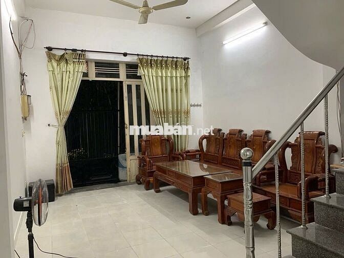 Chính chủ cho thuê nhà DT:4,2x10 giá 8,5tr/thg lầu ,HBC,TĐ