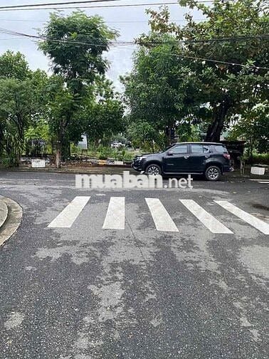 đất đẹp kề lô góc , rẽ nhất hoà minh lúc này