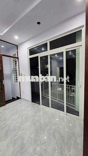 Nhà thuê mới đẹp,gần đh luật,Vạn Phúc city