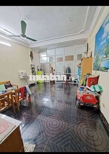 Tôi cần bán nhà 4tầng Vũ Hữu mặt ngõ ô tô chánh đỗ kinh doanh