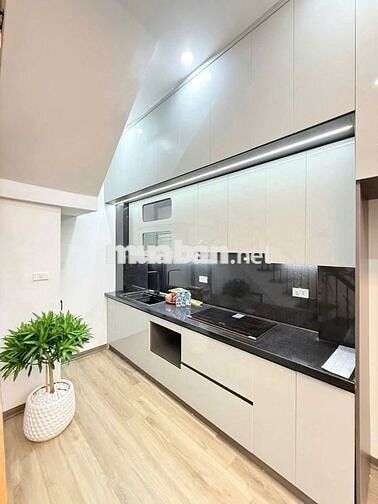 Bán nhà Thanh Xuân 25m² ,5 tầng,mt 3m,full nội thất,30m ra phố, 7.3 tỷ