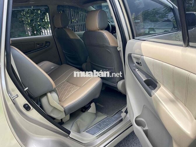 Bán xe Toyota Innova 2015