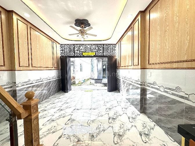 Gởi phí 2%..Mình chính chủ,bán nhà 3 tầng,đường 6m.KDC hiện hữu 100%..