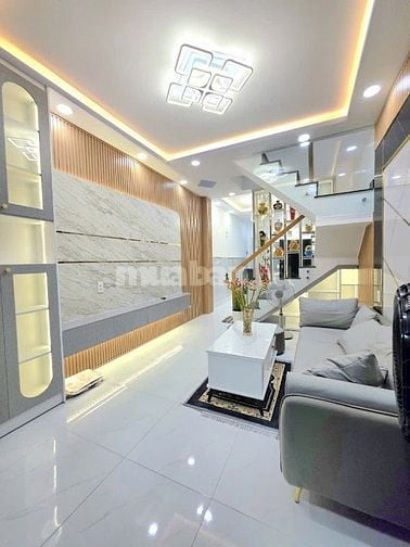 BÁN NHÀ TO 1 LẦU - MỚI HOÀN THIỆN - HẼM THOÁNG