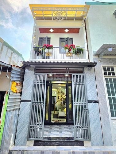 BÁN NHÀ TO 1 LẦU - MỚI HOÀN THIỆN - HẼM THOÁNG