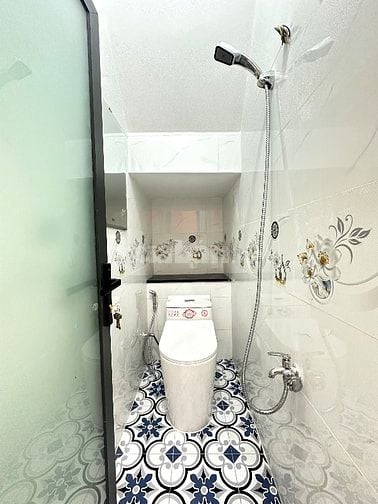 Gởi phí 2%..Mình chính chủ,bán nhà 3 tầng,đường 6m.KDC hiện hữu 100%..