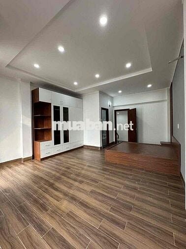 nhà 2lầu 1trệt sổ riêng hoàn công giá rẻ gần chợ hoá an.