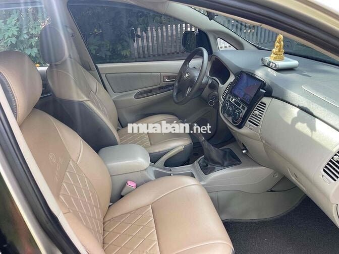 Bán xe Toyota Innova 2015