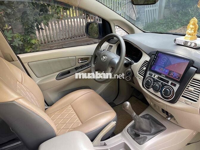 Bán xe Toyota Innova 2015