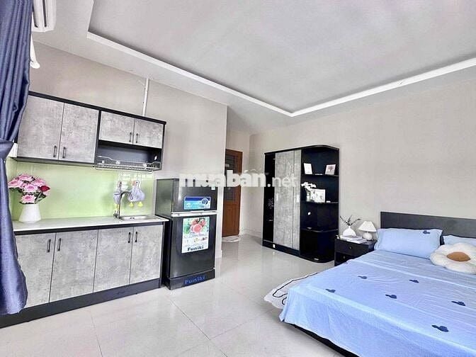 🏡Phòng full nội thất có ban công cực lớn mới kế học viên Hàng Không