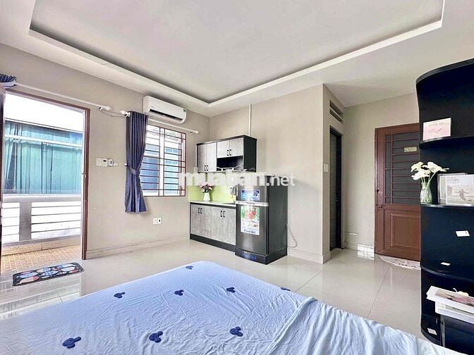 🏡Phòng full nội thất có ban công cực lớn mới kế học viên Hàng Không