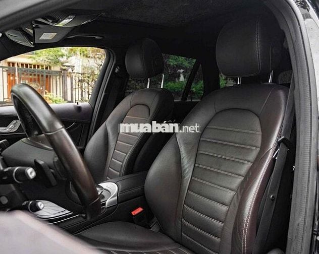 LONG ANH AUTO về Mercedes GLC300 4Matic 2019