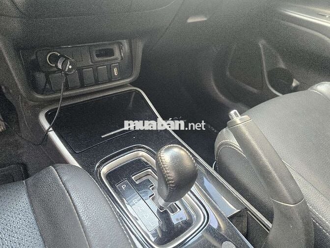 MITSHUBISHI OUTLANDER 2019 PREMIUM 68000KM BH 1NAM