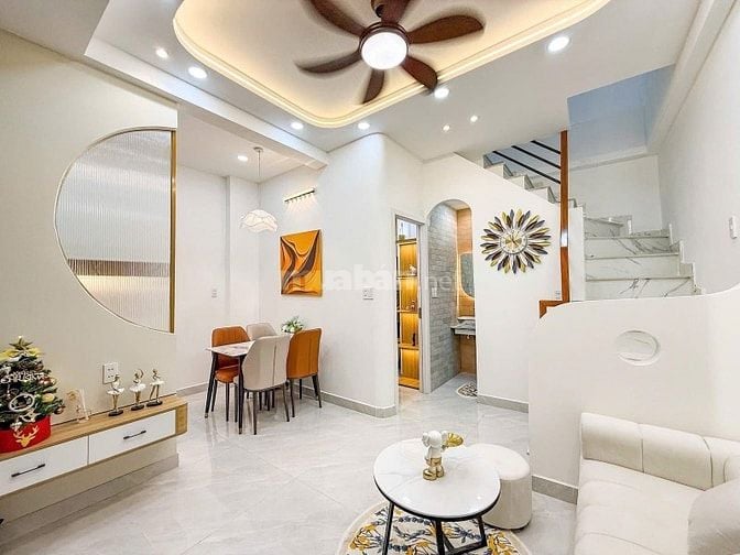 Xoay vốn bán nhà Đường Nguyễn Hồng Đào Tân Bình 60m2 Giá 3ty320 lh Vân