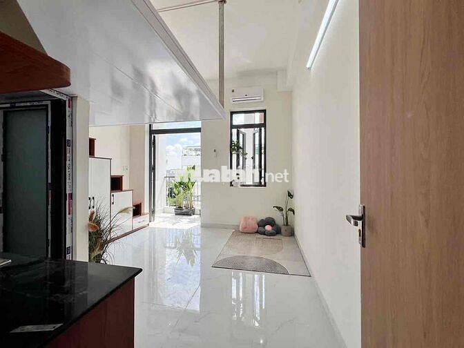 Phòng đẹp mới keng 100% chưa ai bóc siu, đầy đủ nội thất + thang máy