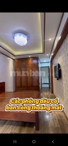 Bán nhà ngõ 392 Phố Bạch Mai. DT 33m x 5T. Nhà đẹp gần Ô tô
