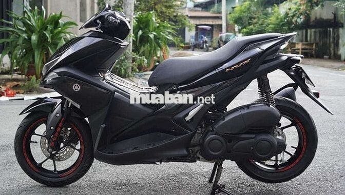 Yamaha NVX 125 Snartkey VVA Đen Bóng