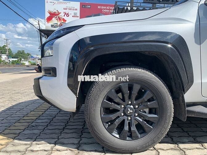 Mitsubishi Triton 2024 Trắng 30.000km
