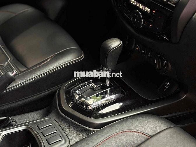 Nissan Navara 2023 Pro-4X 2.3 AT 4WD - 25000 km