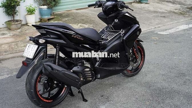 Yamaha NVX 125 Snartkey VVA Đen Bóng