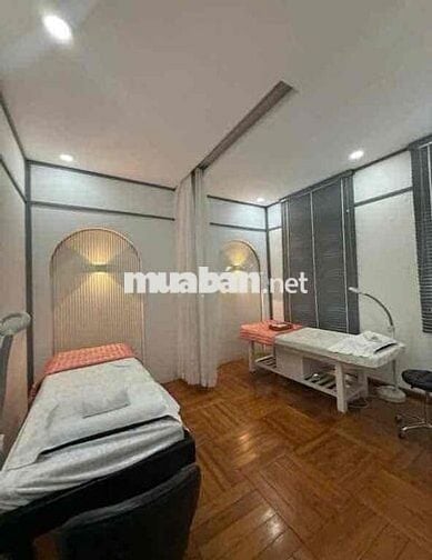 Mặt tiền Kinh Doanh 30/4 gần Becamex , gần vòng xoay 9x17 1 lầm 3 tâng