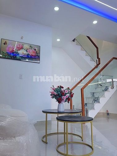 Nhà Q12 đúc 1 trệt 1lầu 2 phòng ngủ 