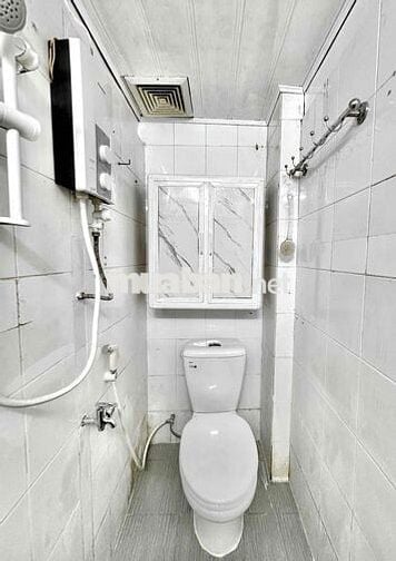 Chính chủ Nhà phố hẻm Quận 1, 24m2, 3 phòng ngủ, đường Nguyễn Văn Cừ